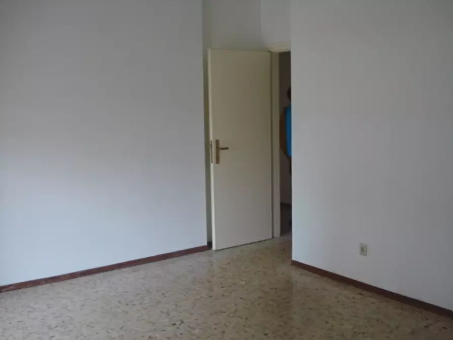 Immagine 11 di Appartamento in vendita  in CITTA' S.ANGELO MARINA a Città Sant'angelo