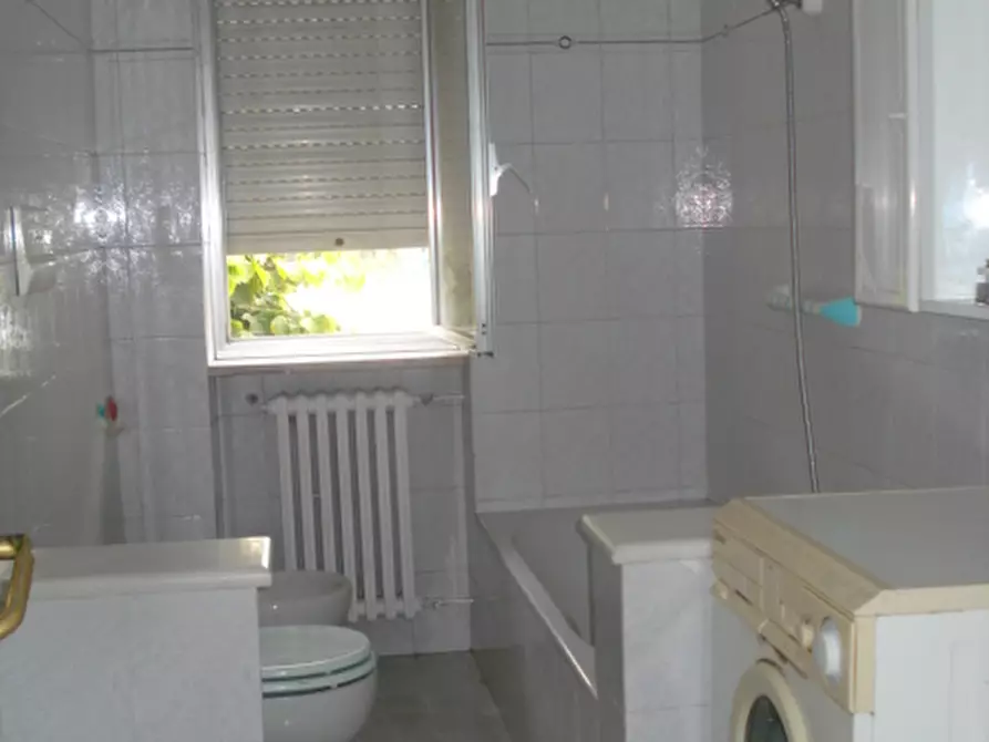 Immagine 12 di Appartamento in vendita  in CITTA' S.ANGELO MARINA a Città Sant'angelo