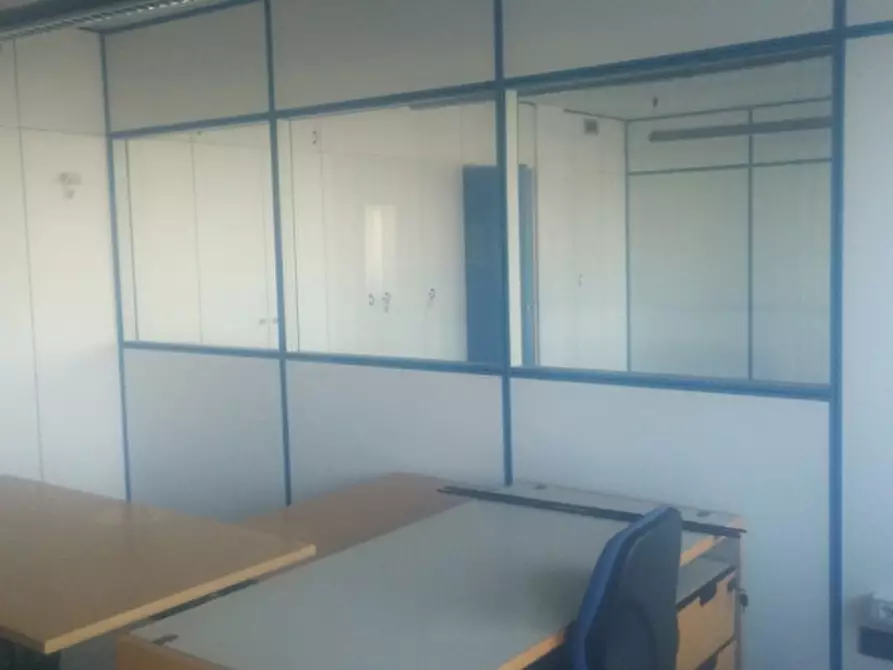 Immagine 21 di Ufficio in vendita  in VIA CROCE B. a Vimodrone