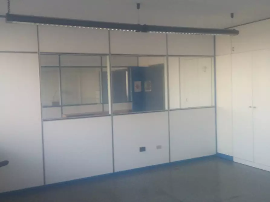 Immagine 22 di Ufficio in vendita  in VIA CROCE B. a Vimodrone