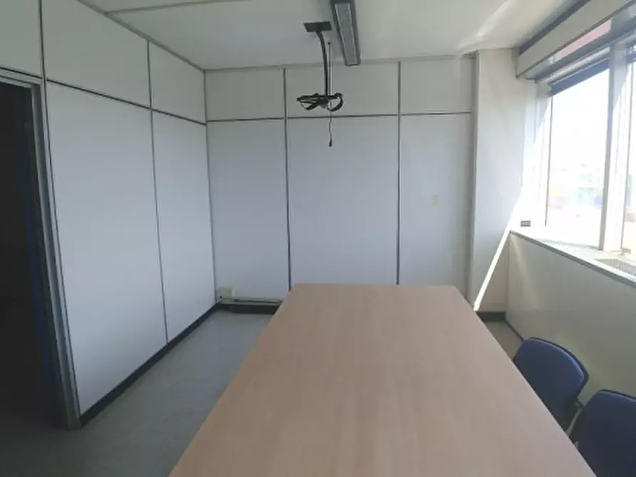 Immagine 7 di Ufficio in vendita  in VIA CROCE B. a Vimodrone