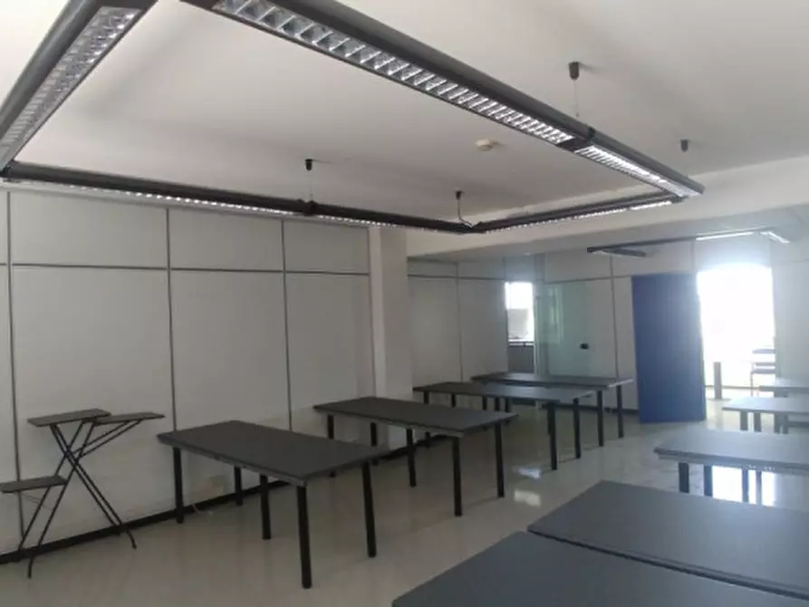 Immagine 8 di Ufficio in vendita  in VIA CROCE B. a Vimodrone