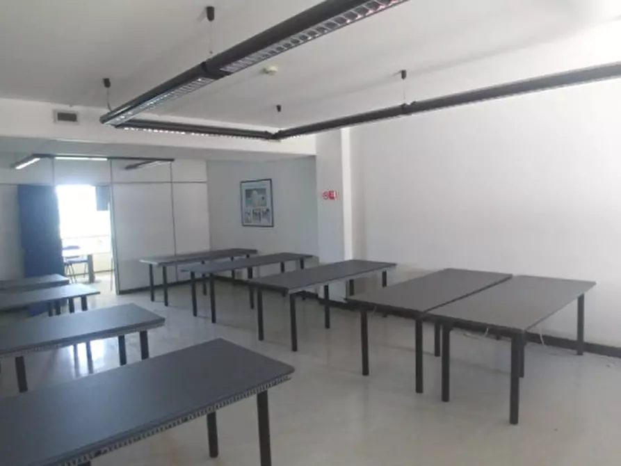 Immagine 9 di Ufficio in vendita  in VIA CROCE B. a Vimodrone