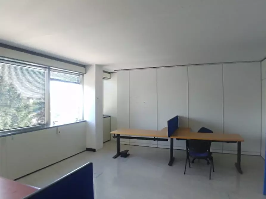 Immagine 10 di Ufficio in vendita  in VIA CROCE B. a Vimodrone