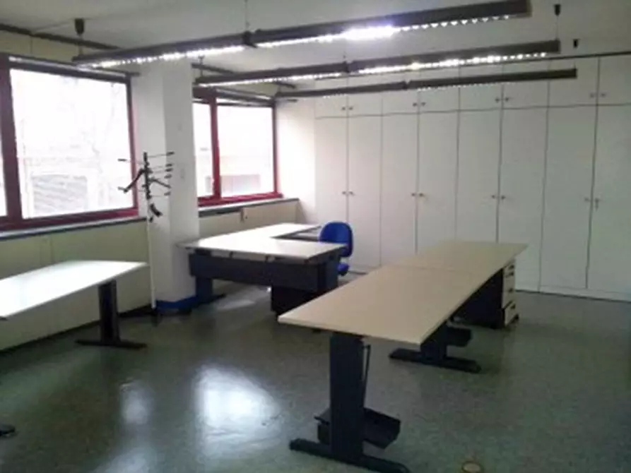 Immagine 12 di Ufficio in vendita  in VIA CROCE B. a Vimodrone