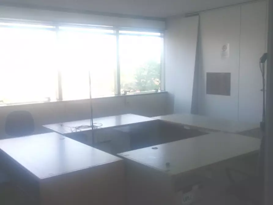 Immagine 21 di Ufficio in vendita  in VIA CROCE B. a Vimodrone