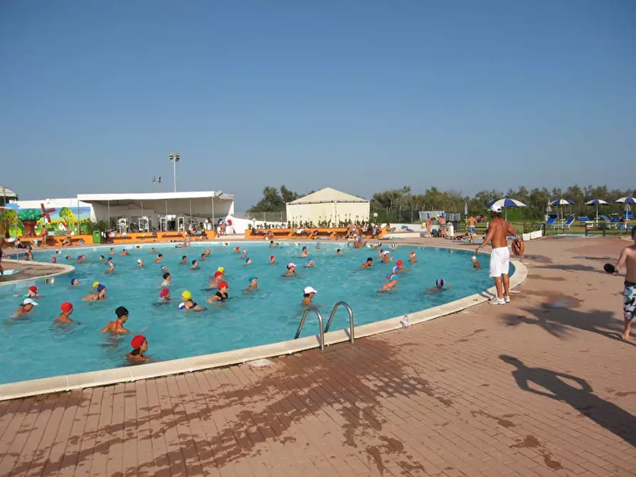 Immagine 11 di Villa in vendita  a Rosolina