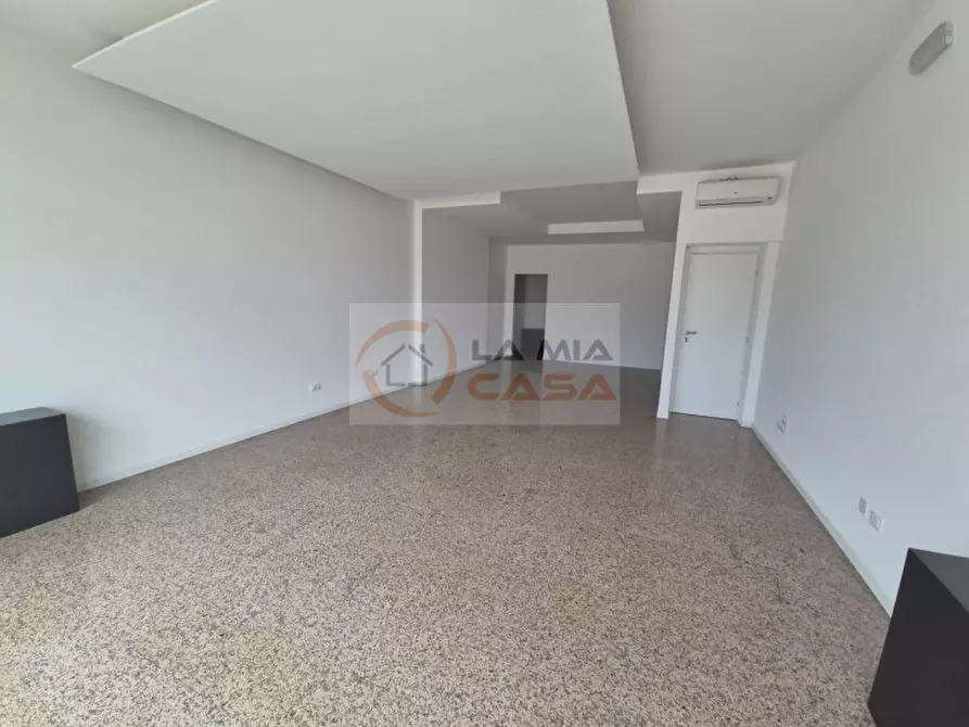 Immagine 2 di Negozio in affitto  in Via Romea, n. 65/i bis - 35020 Legnaro (PD) a Legnaro