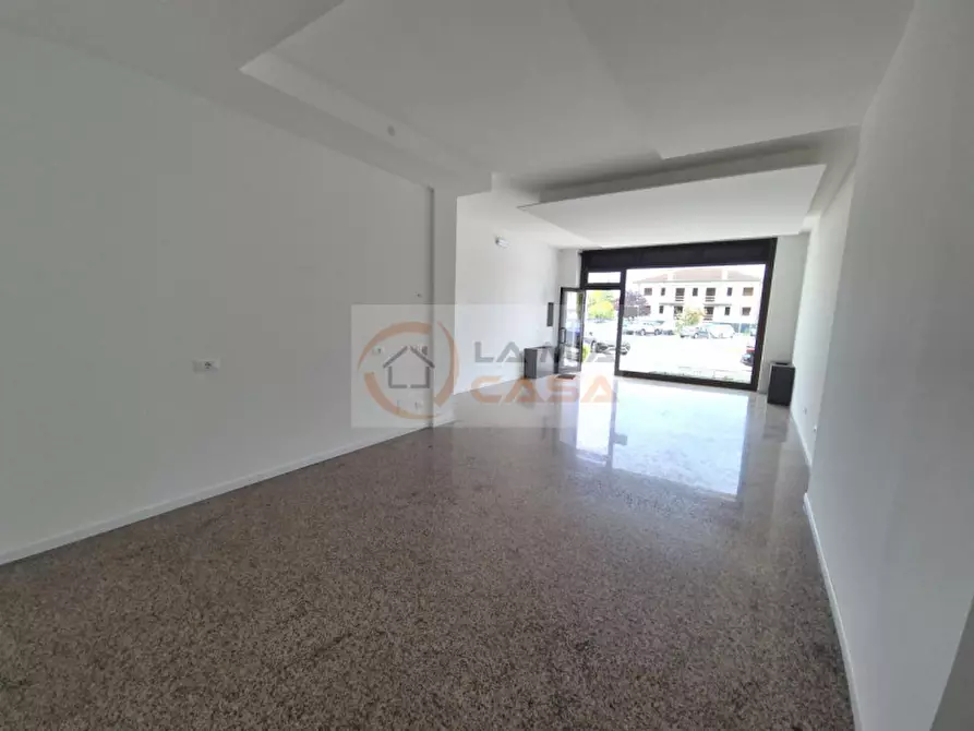 Immagine 6 di Negozio in affitto  in Via Romea, n. 65/i bis - 35020 Legnaro (PD) a Legnaro