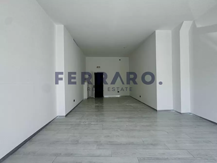 Immagine 2 di Negozio in affitto  in Via Aldo Moro a Casier