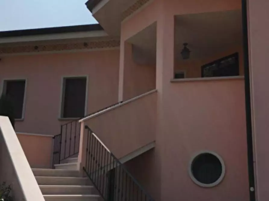 Immagine 4 di Villa in vendita  a Suzzara