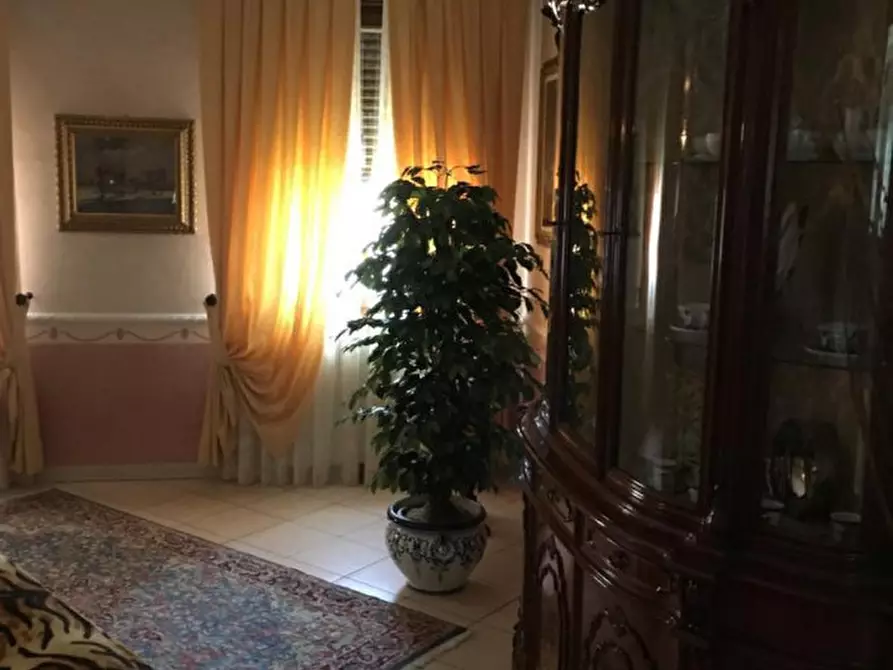 Immagine 14 di Villa in vendita  a Suzzara