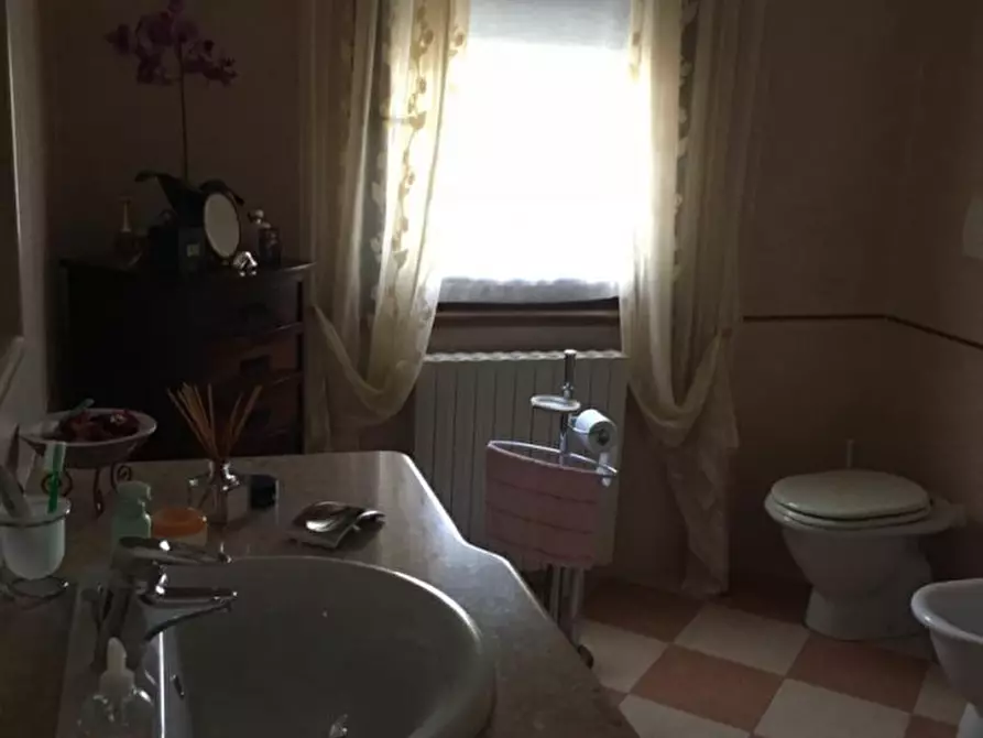 Immagine 23 di Villa in vendita  a Suzzara