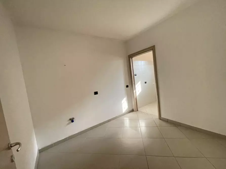 Immagine 18 di Ufficio in affitto  a Suzzara