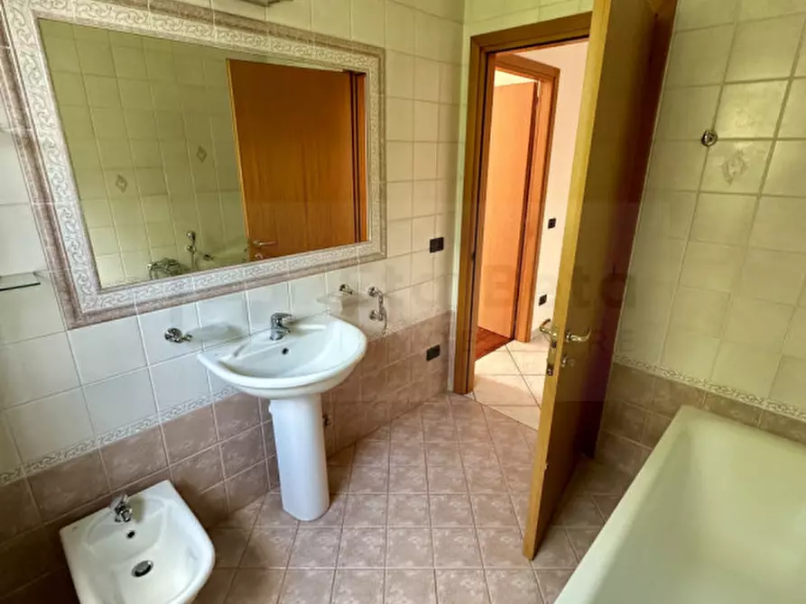 Immagine 13 di Appartamento in vendita  in Via Giacomo Leopardi a Noventa Padovana