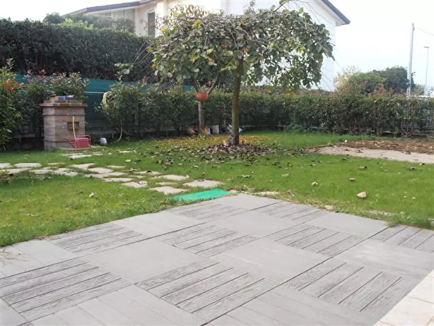 Immagine 1 di Appartamento in vendita  in Via Giovanni Falcone a Castelfranco Veneto