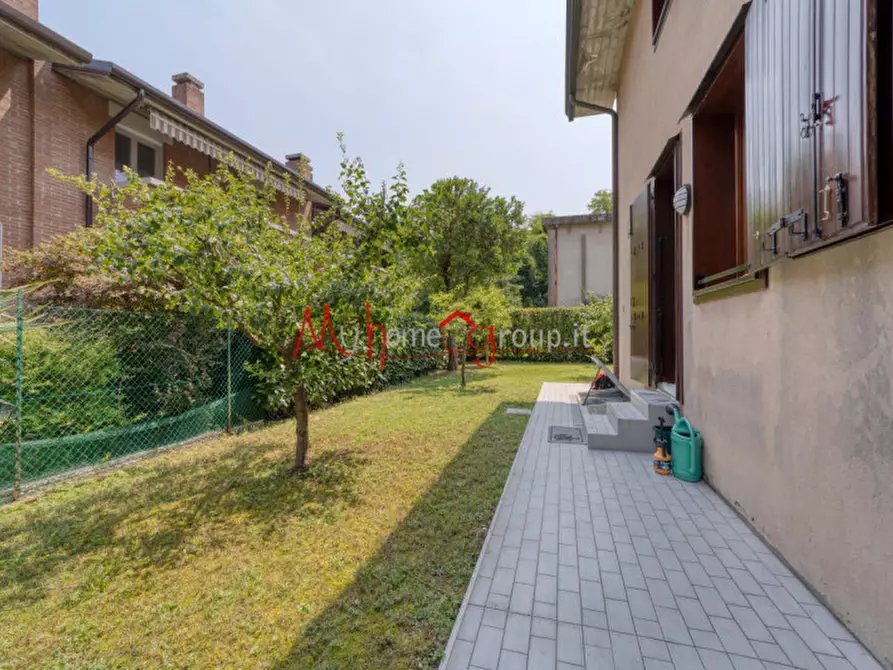 Immagine 25 di Villetta a schiera in vendita  in Via Armistizio a Padova