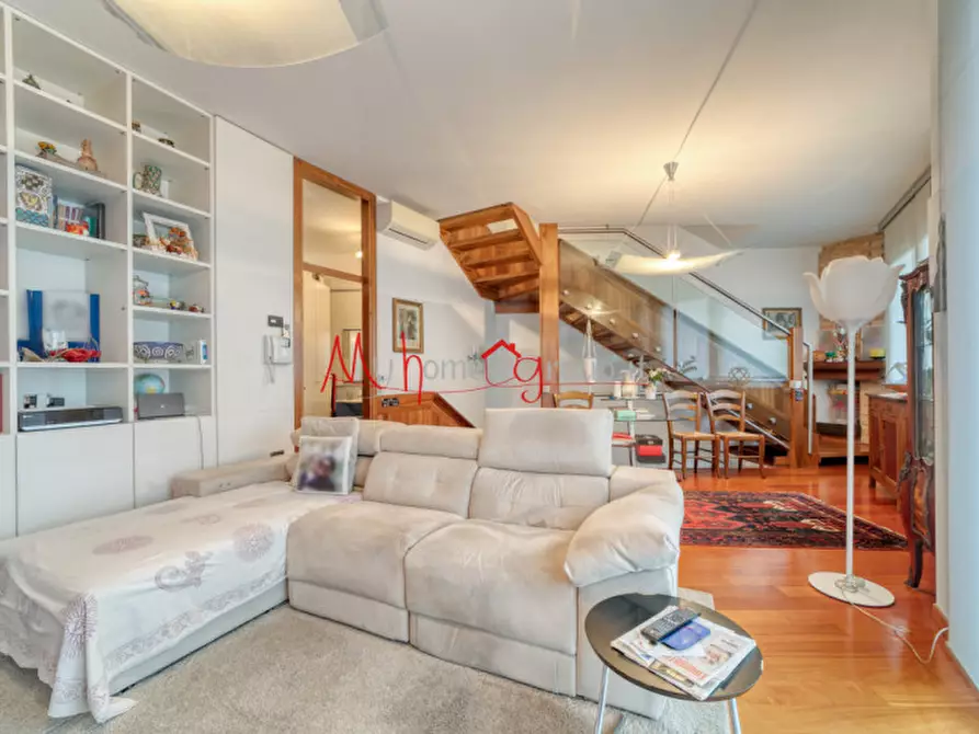 Immagine 2 di Casa trifamiliare in vendita  in Via Rovigo a Padova