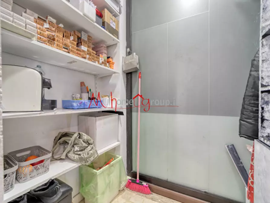 Immagine 7 di Negozio in vendita  in Via Ampere a Padova
