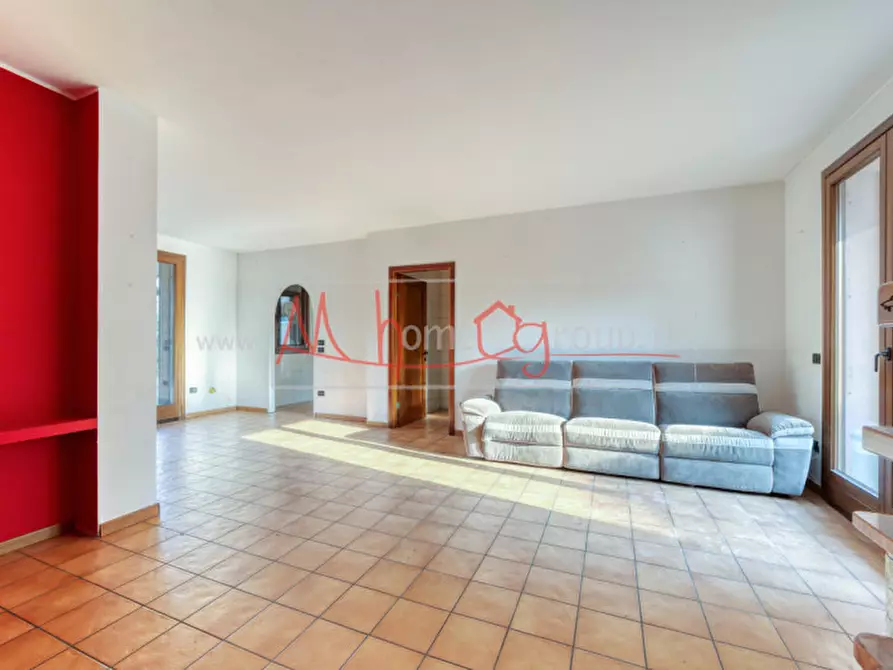 Immagine 4 di Villa in vendita  in via Pioveghetto a Padova