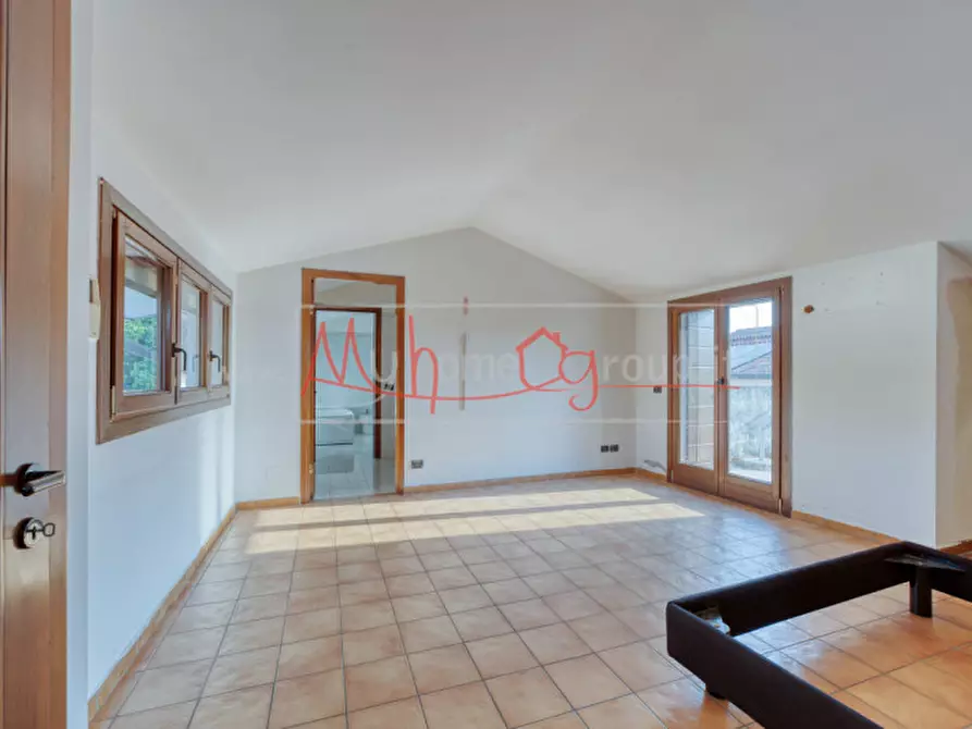 Immagine 27 di Villa in vendita  in via Pioveghetto a Padova