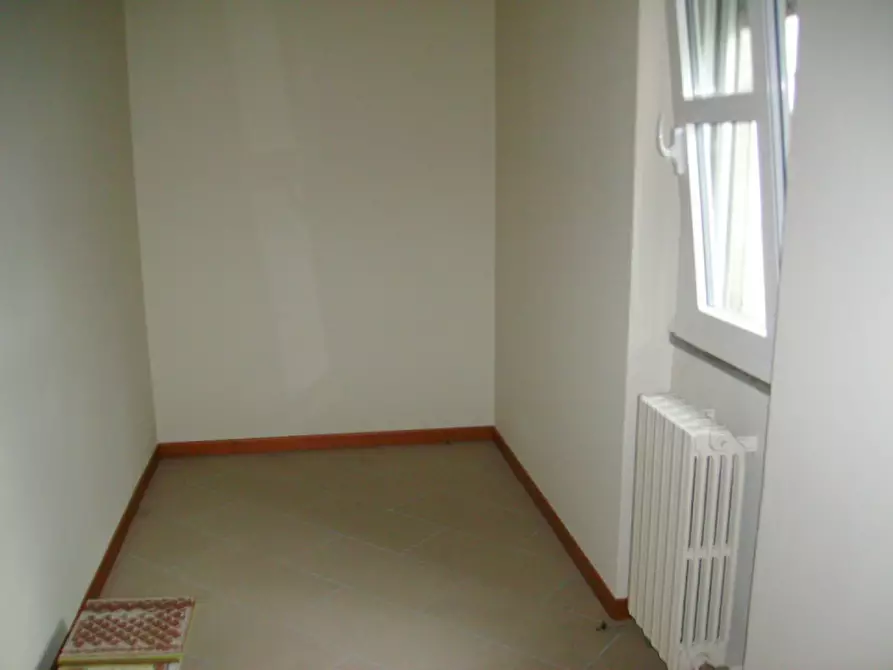 Immagine 7 di Negozio in affitto  in Via Sorteni 7 a Monza