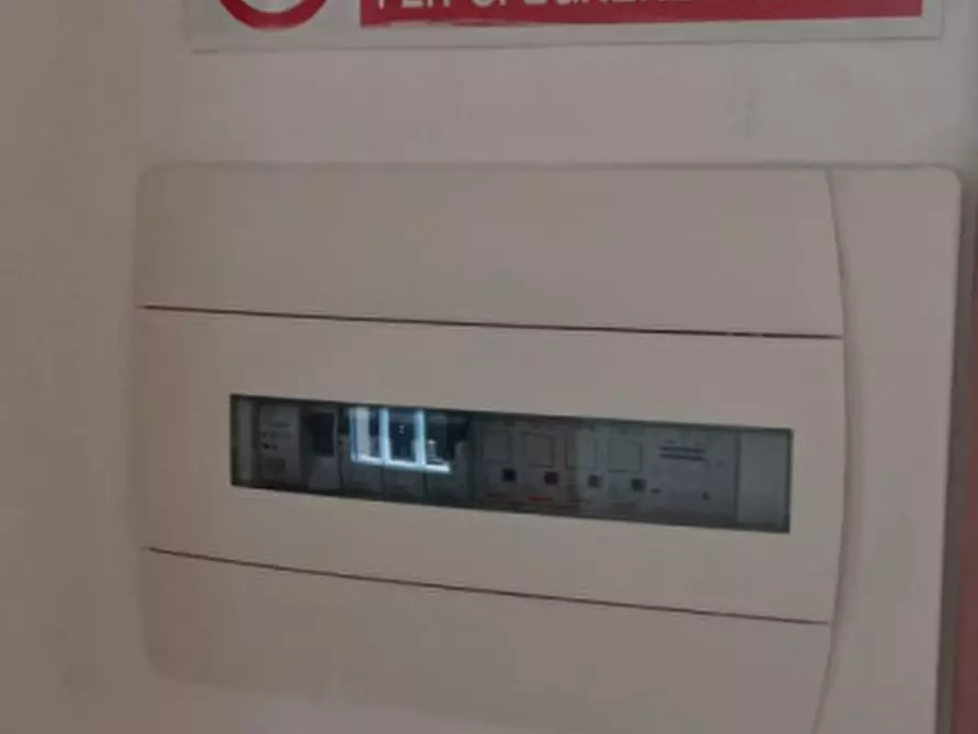 Immagine 12 di Negozio in affitto  in Via Sorteni 7 a Monza