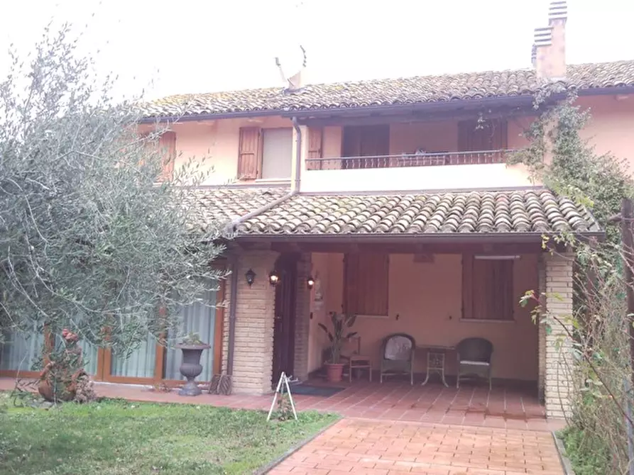 Immagine 10 di Appartamento in vendita  a Senigallia