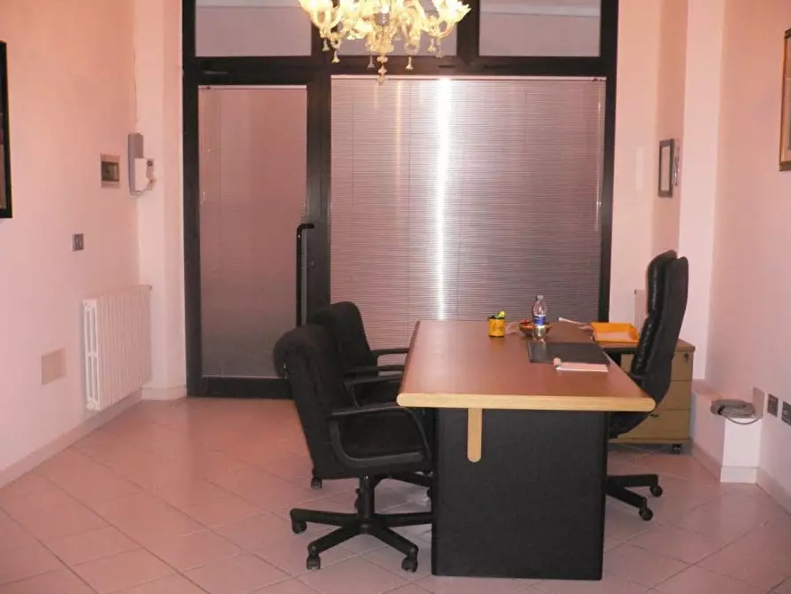 Immagine 4 di Ufficio in affitto  a Padova
