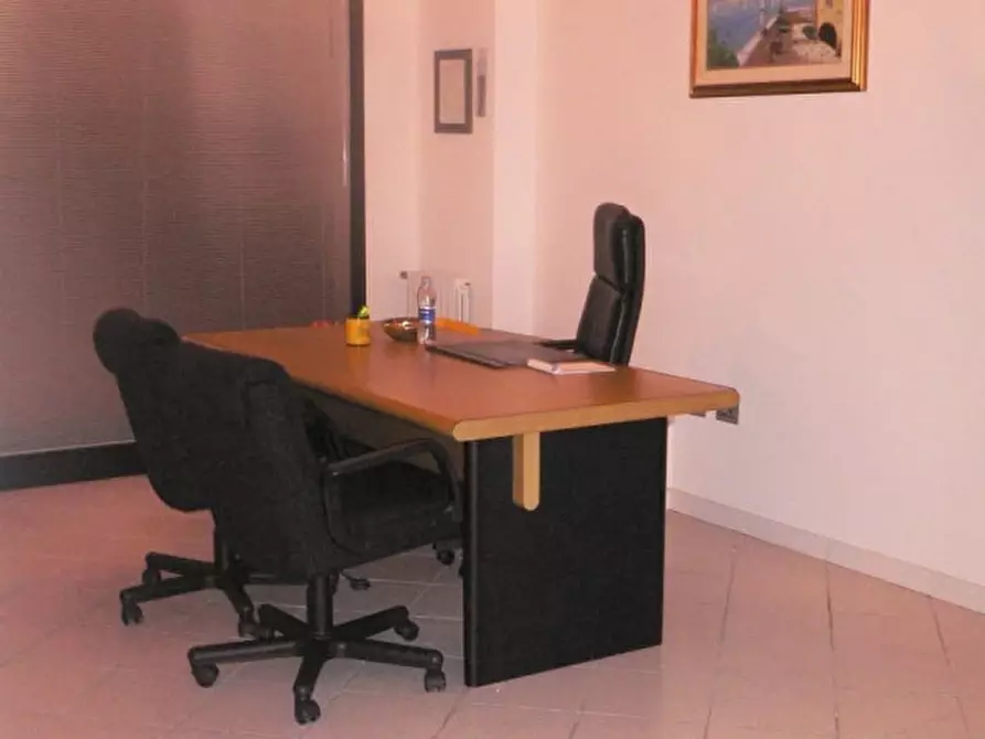 Immagine 6 di Ufficio in affitto  a Padova