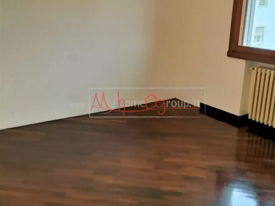 Immagine 11 di Appartamento in vendita  a Selvazzano Dentro