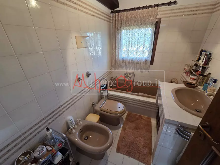 Immagine 23 di Casa bifamiliare in vendita  a Selvazzano Dentro