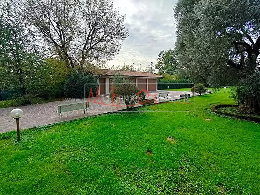 Immagine 8 di Villa in vendita  a Selvazzano Dentro