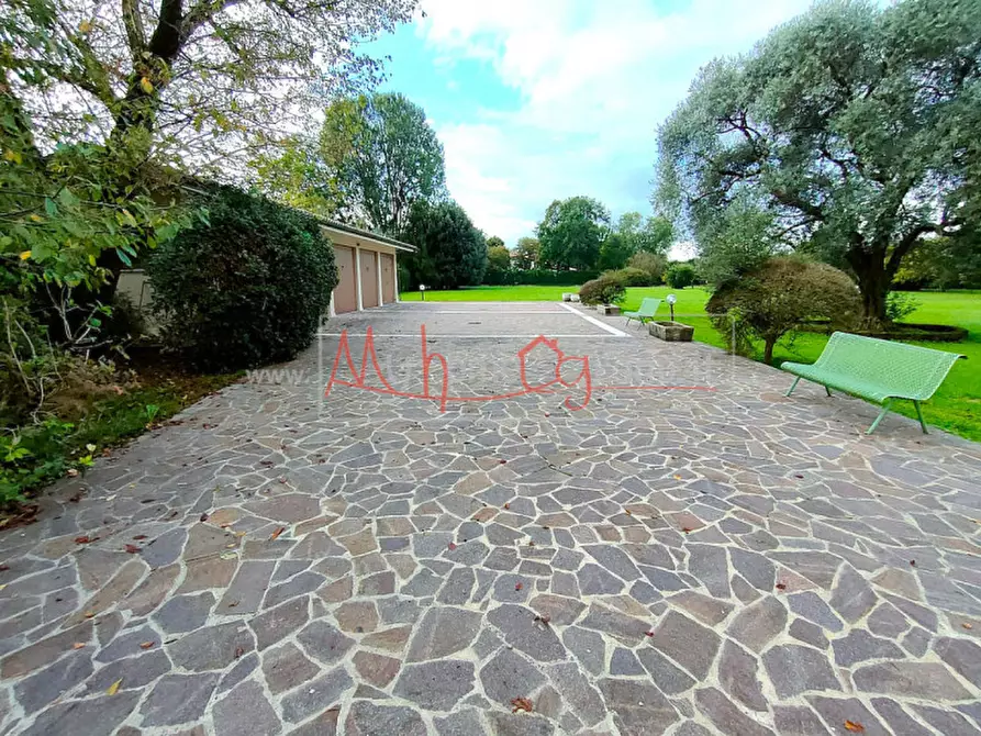 Immagine 7 di Villa in vendita  a Selvazzano Dentro