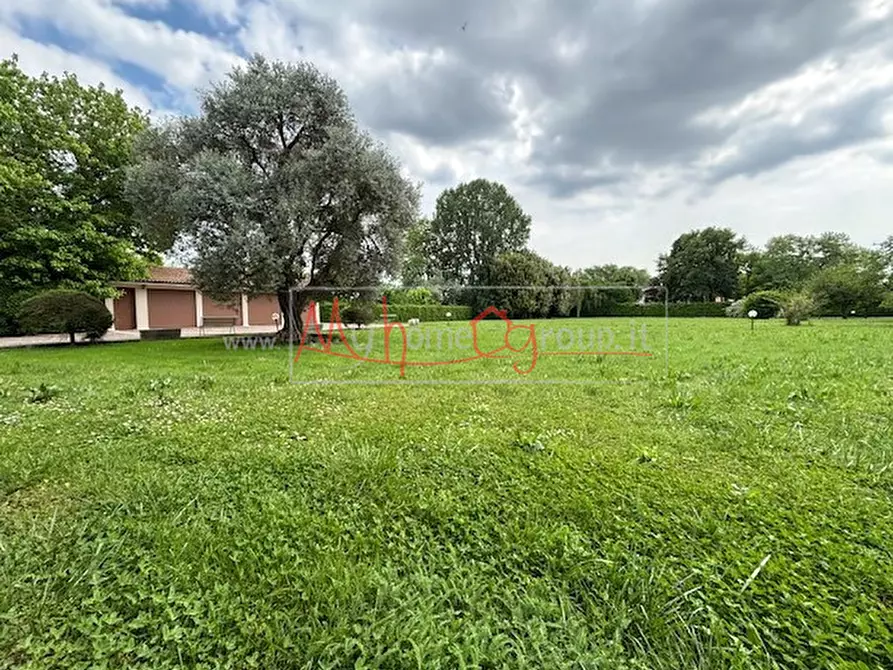 Immagine 9 di Villa in vendita  a Selvazzano Dentro