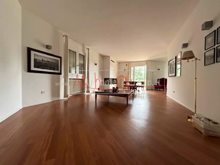 Immagine 11 di Villa in vendita  a Selvazzano Dentro