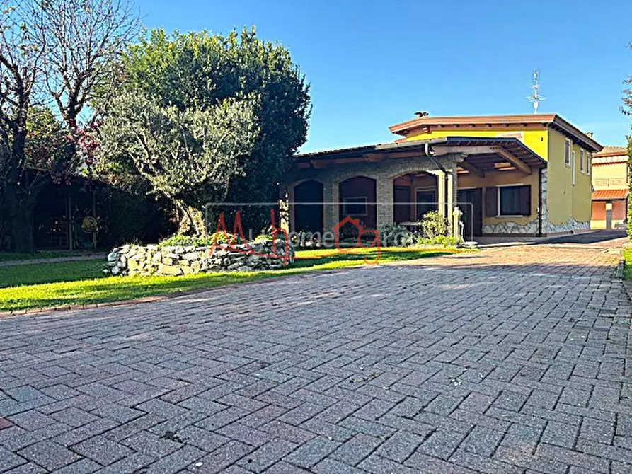 Immagine 1 di Casa indipendente in vendita  in Via Rondinelle a Selvazzano Dentro