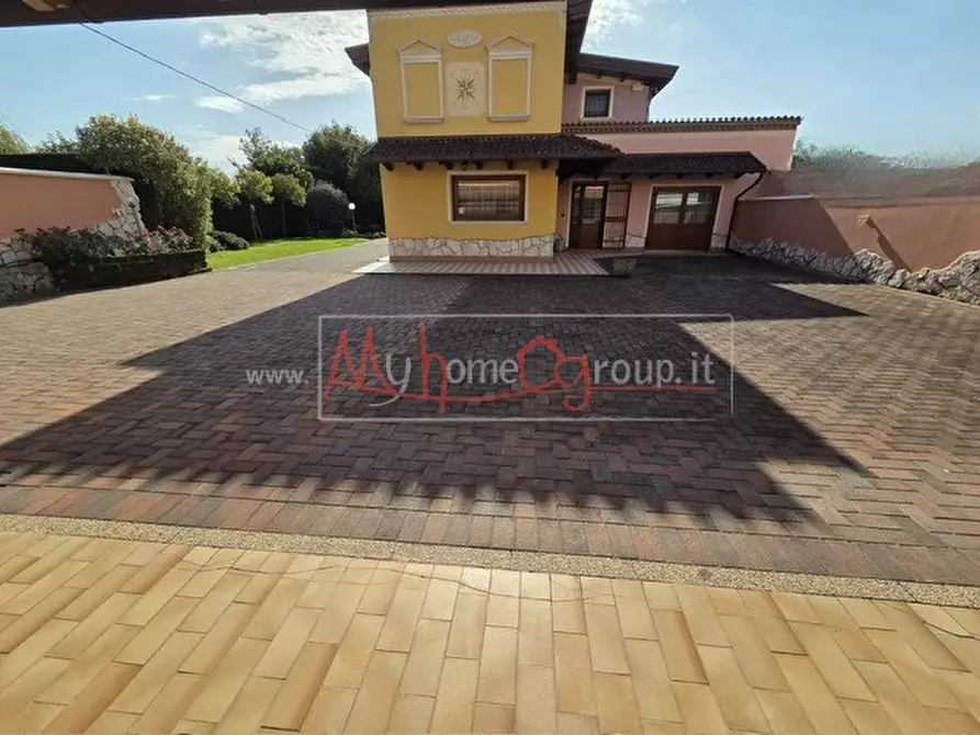 Immagine 7 di Casa indipendente in vendita  in Via Rondinelle a Selvazzano Dentro