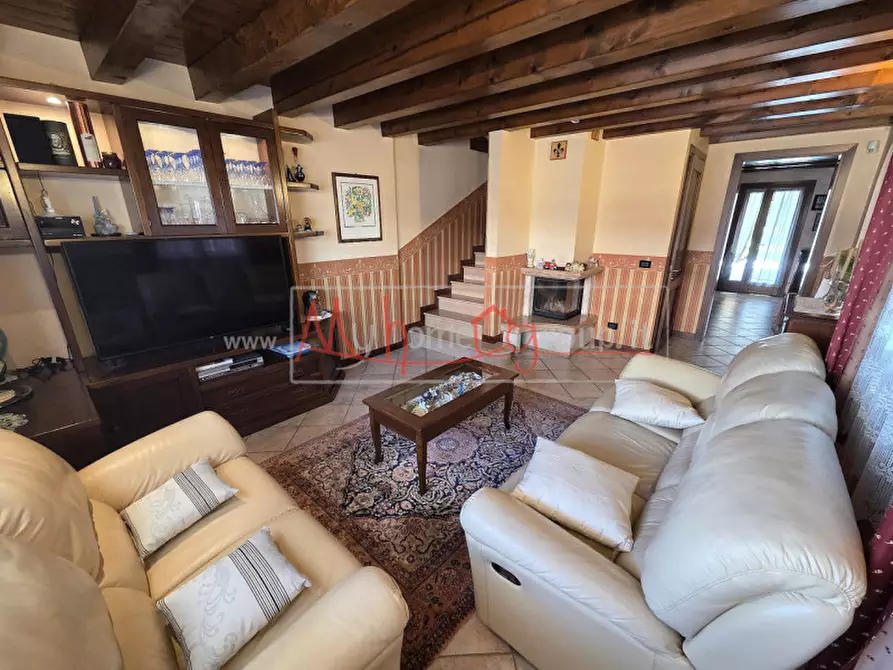 Immagine 9 di Casa indipendente in vendita  in Via Rondinelle a Selvazzano Dentro