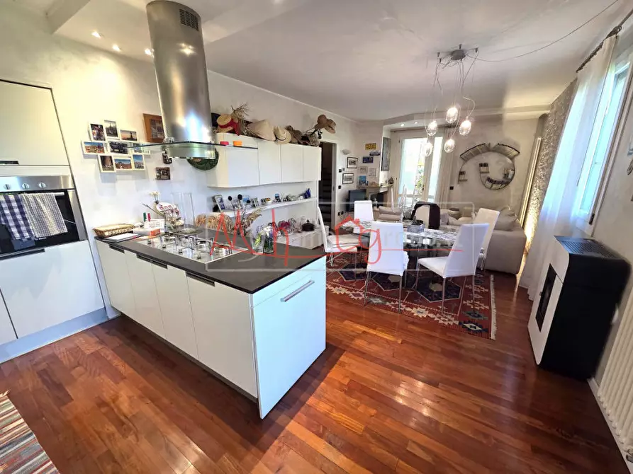 Immagine 3 di Casa trifamiliare in vendita  a Selvazzano Dentro