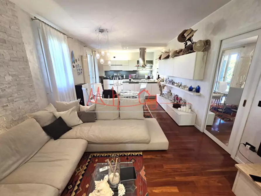 Immagine 4 di Casa trifamiliare in vendita  a Selvazzano Dentro