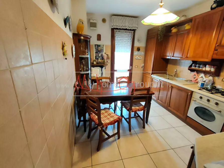 Immagine 9 di Appartamento in vendita  a Selvazzano Dentro