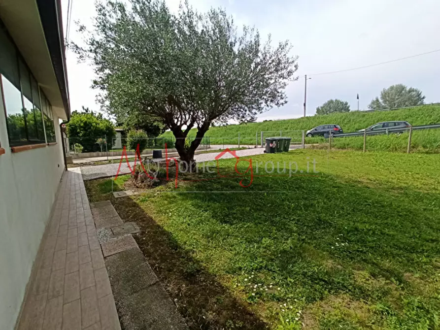 Immagine 3 di Casa indipendente in vendita  in Lungargine Sebastiano Ziani a Padova