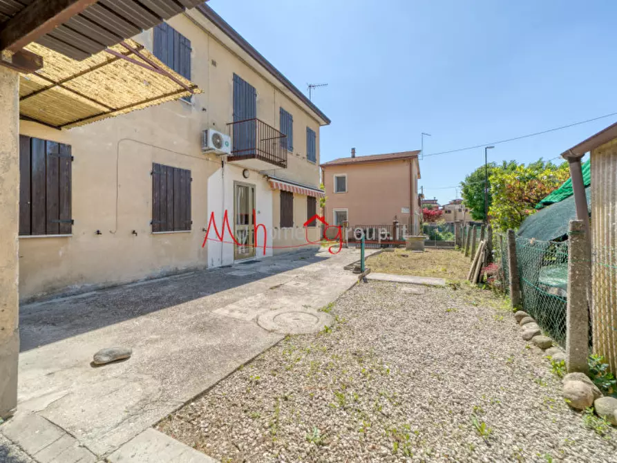 Immagine 2 di Casa bifamiliare in vendita  in via donizzetti a Ponte San Nicolò