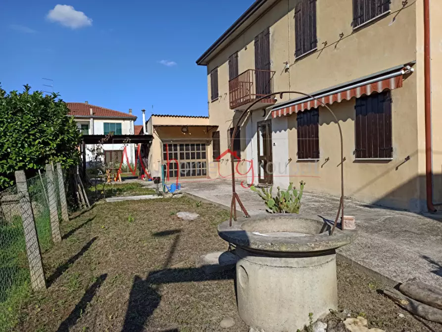 Immagine 3 di Casa bifamiliare in vendita  in via donizzetti a Ponte San Nicolò