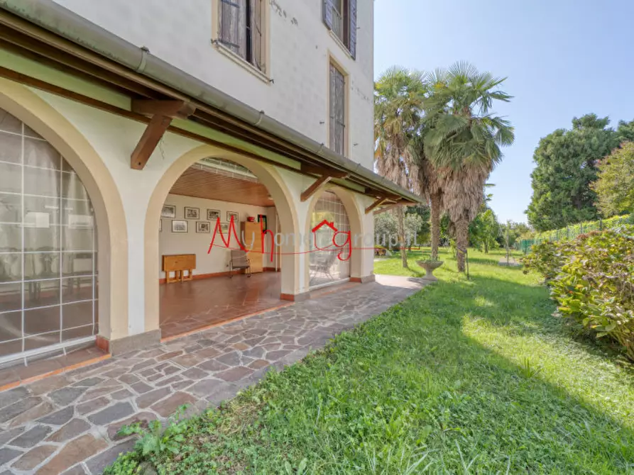 Immagine 2 di Casa trifamiliare in vendita  in Via Vettor Pisani a Padova