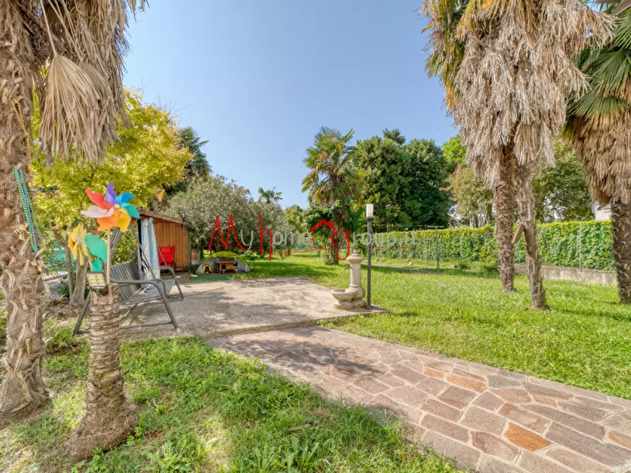 Immagine 3 di Casa trifamiliare in vendita  in Via Vettor Pisani a Padova