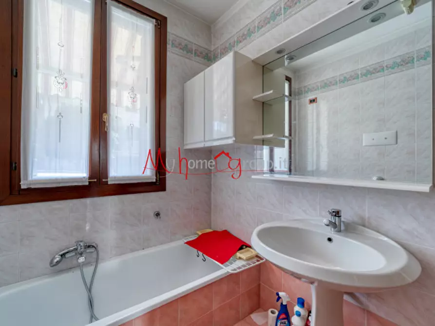 Immagine 24 di Casa trifamiliare in vendita  in Via Vettor Pisani a Padova