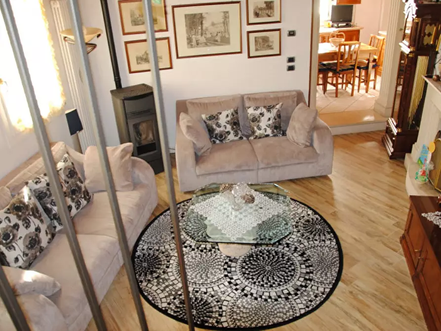 Immagine 21 di Rustico / casale in vendita  in Via Vittorio Veneto a Longare