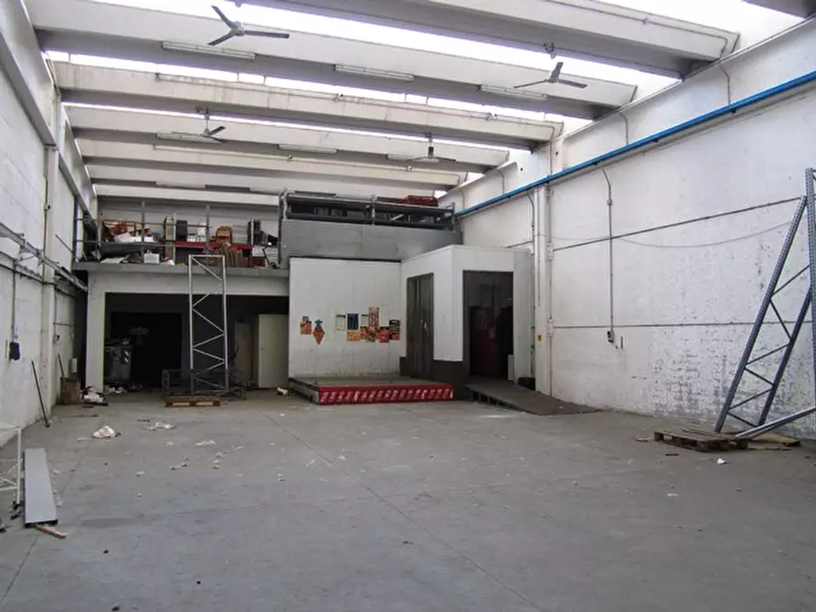 Immagine 8 di Laboratorio in vendita  in via degli orti a Argelato